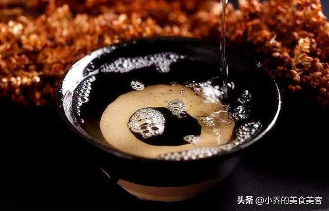 白酒标准号怎么区分粮食酒和勾兑酒，怎么区分白酒的粮食酒跟勾兑酒（如何区分粮食酒和勾兑酒）