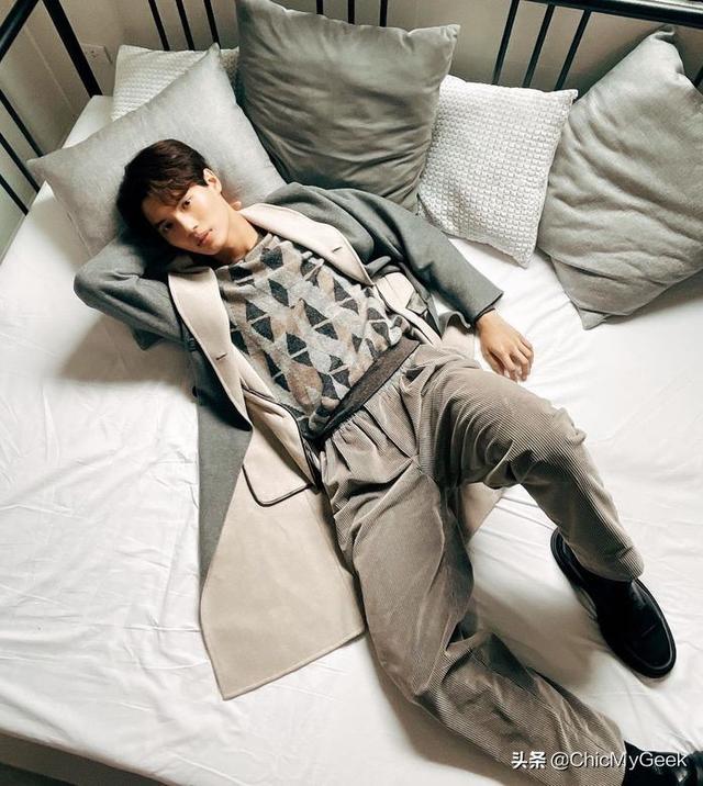 bright泰国男星，bright泰国男星女友（高颜值+完美肌肉身材令人移不开眼）