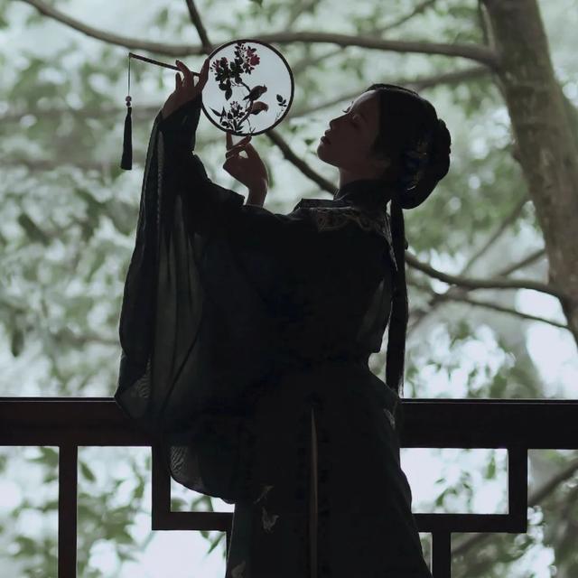 网图男，微信头像，网图男（微信网名＋汉服头像）