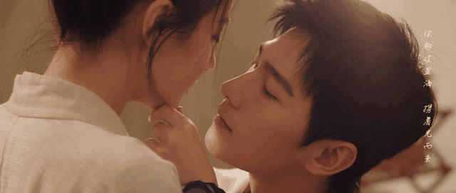 杨洋和爽妹子的吻戏真的那么奇怪吗？