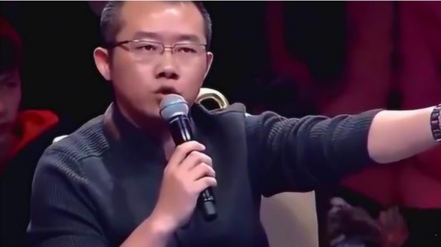 43岁涂磊“神秘妻子”露面！长相一脸的旺夫，难怪宠她这么久，你怎么看，43岁涂磊“神秘妻子”露面！长相一脸的旺夫（长相一脸的旺夫）