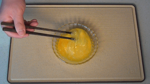 海鲜面怎么做，虾仁面条怎么做好吃（到最后汤汁都不剩）