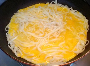 圖片[5]-【掛面煎餅】做法步驟圖 孩子特別喜歡 一盤不夠吃-起舞食譜網(wǎng)