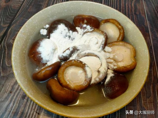 食用碱的作用是什么，食用碱的作用是什么原理（食用碱小苏打区别大）