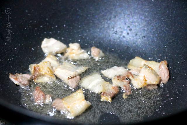 竹荪老鸭汤的做法家常窍门，汤汁浓郁味道鲜