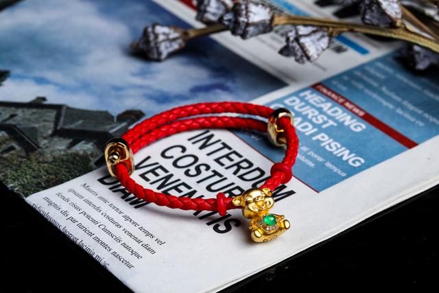 金和玉能不能一起佩戴（翡翠能与黄金一起佩戴吗）