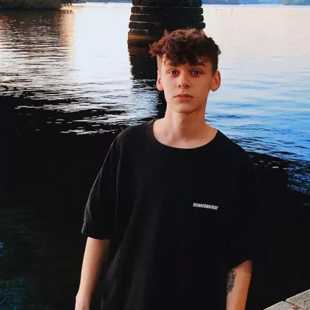 有品位的男人微信头像   时间告诉我无理取闹的年纪已经过了该努力了，有品位的男人微信头像风景（全网最炫酷的头像99张大合集建议收藏）