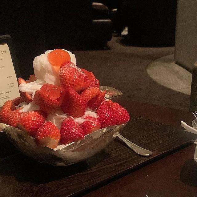 朋友圈壁纸+头像微信，朋友圈壁纸+头像（朋友圈背景图+头像套图）