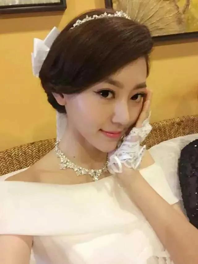 笑靥如花什么意思，笑靥如花怎么读（20位美女的笑脸就是答案）