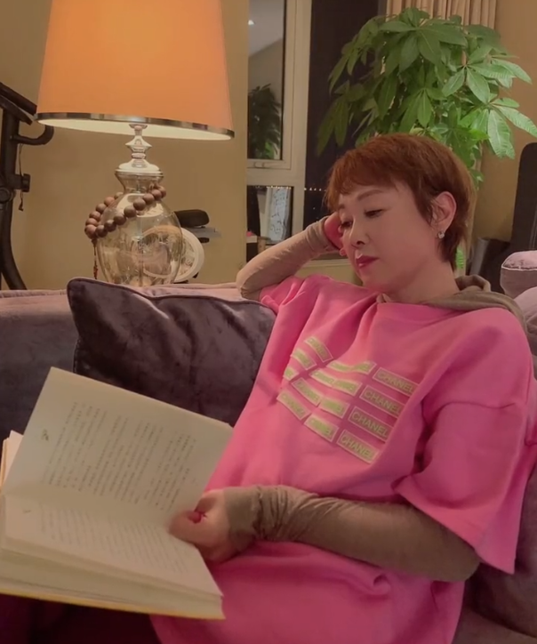 傅艺伟出演关于婆媳的是什么电视剧，傅艺伟演婆婆媳妇小姑里的哪个角色（两段失败的婚姻最对不起儿子）