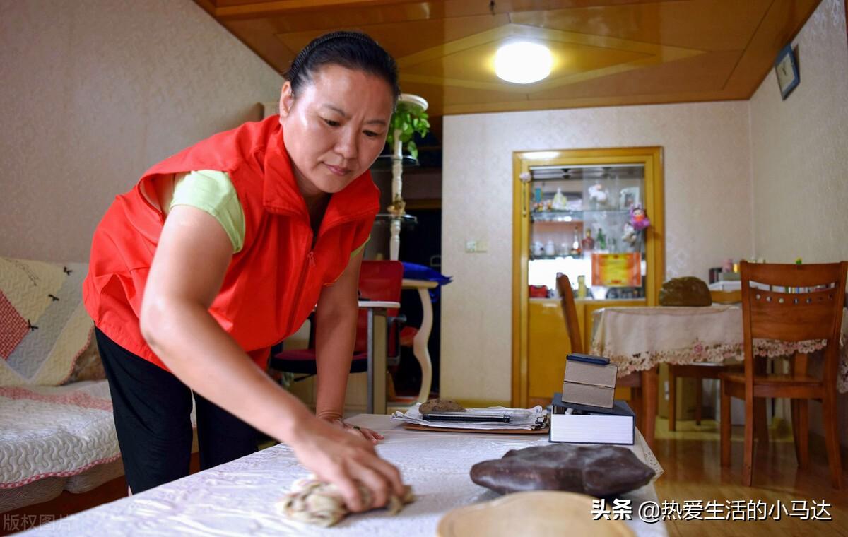 保姆住家（52岁住家保姆哭诉）