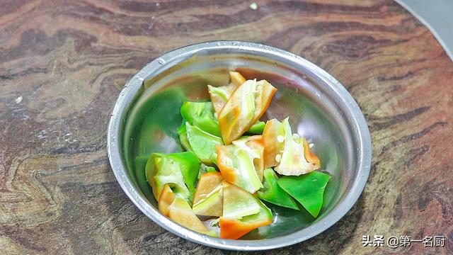 家常炒豆腐的做法，难怪在家炒豆腐不香