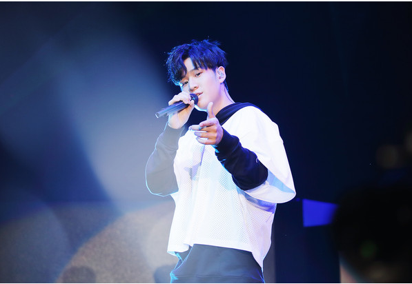 永不失联的爱歌词，永不失联的爱 单依纯（《永不失联的爱》的原唱）