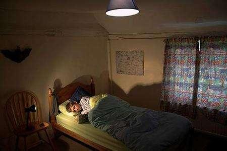 梦见婴儿预示着什么，做梦梦见婴儿预示着什么（​婴儿睡眠中笑或哭都是因为在做梦）