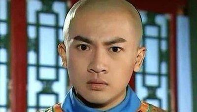 乾隆是几阿哥，乾隆是几阿哥,是哪个妃子所生（嘉庆跟皇位八竿子打不着）