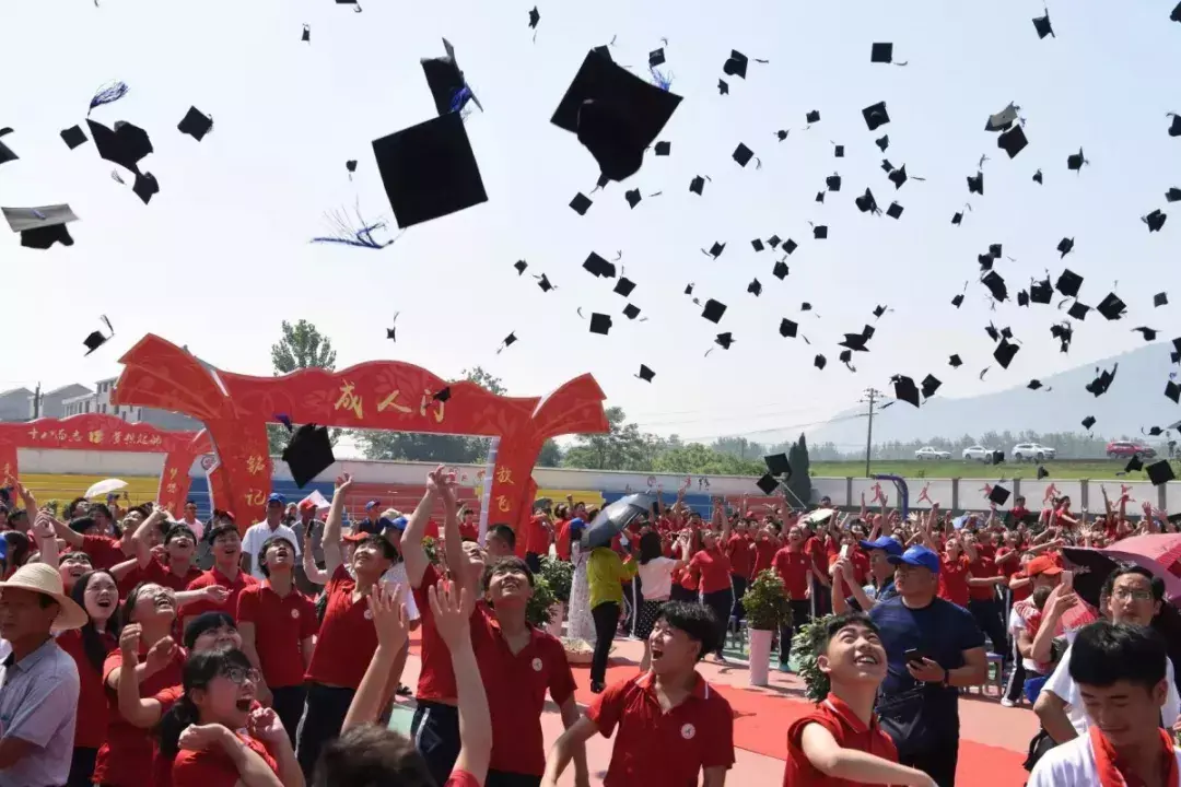 钟祥天有实验学校收费（喜报）