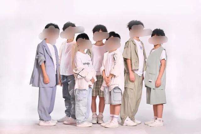 天府少年团是哪个公司的，天府少年团背后的公司（别拿“偶像养成”炒作“新一代少年”）