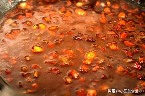 香辣鸭血的做法介绍，辣鸭血做法（简单的香辣鸭血成菜后香辣鲜香）