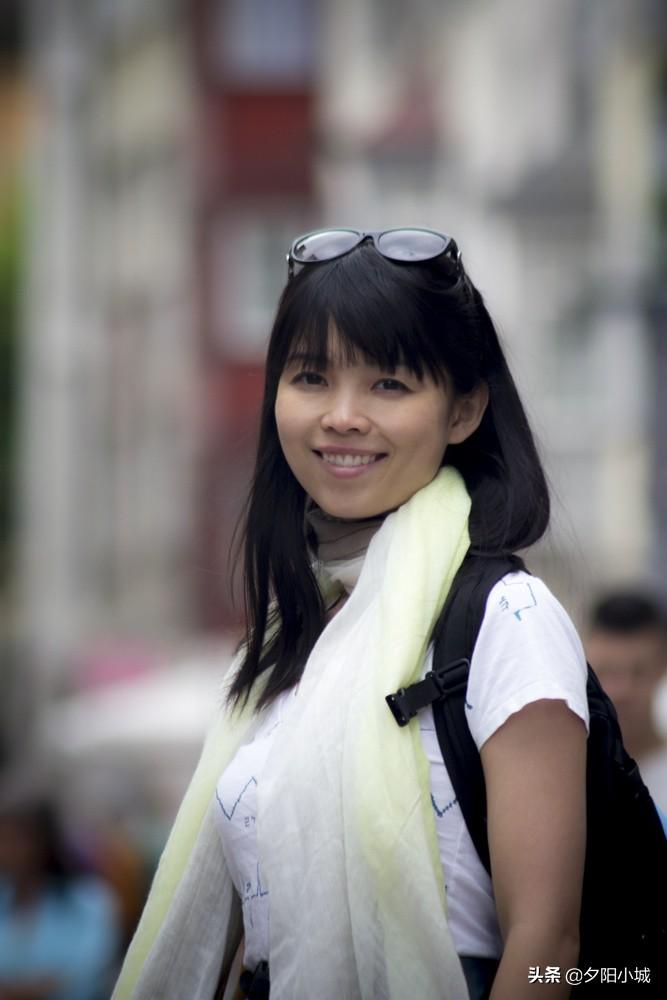 湖水是你的眼神是什么歌，湖水蓝是什么颜色（她们录了一首永远留在岁月里的歌）