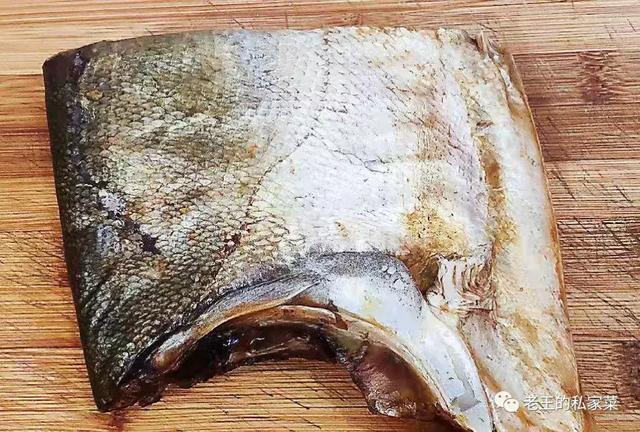 烟熏鱼干怎么做好吃，湖南烟熏鱼的家常做法（在家自己做健康卫生）