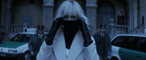 电影狂野目标插曲，狂野目标的插曲（却因长得太美被杀手囚在家中）