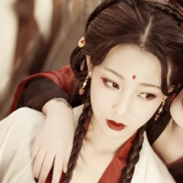 闺蜜头像古风一左一右，呆橘：古风闺蜜头像  拿走不谢微信（我居北海君南海）