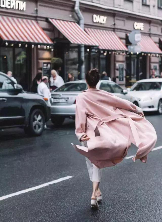 过客是什么意思，红尘过客是什么意思（生命是终将荒芜的渡口）