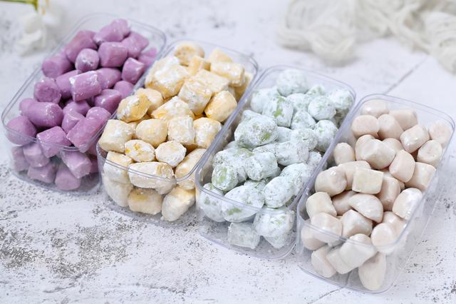 芋圆的制作方法，黄薯芋圆的制作方法（四种颜色零添加）