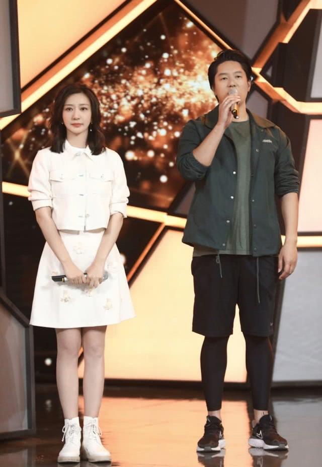 姚晨前老公是谁，姚晨的老公是谁（姚晨前夫凌萧肃罕见秀恩爱）