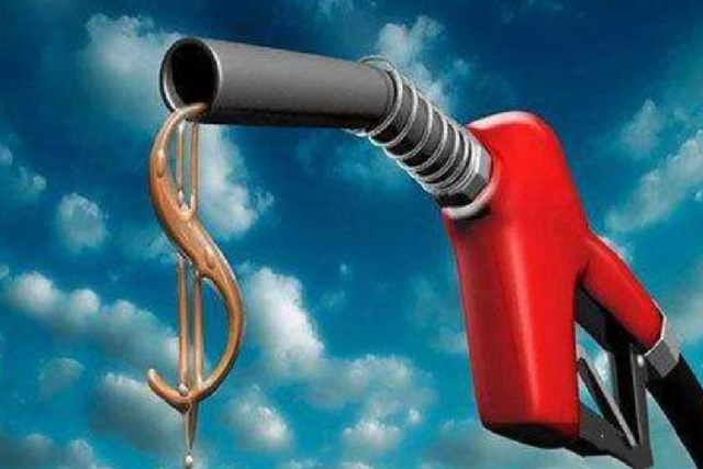 成品油调价机制，国内油价调整机制规则（我们国内成品油的定价机制是什么样的呢）