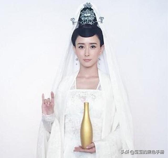 刘涛赞林心如版观音很虔诚，19版观音对比：有的像过家家