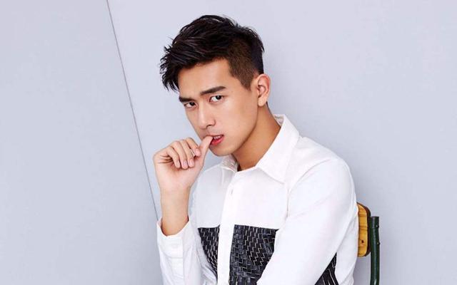 绾青丝讲的什么，绾青丝结局（七月的两位男友将合作）