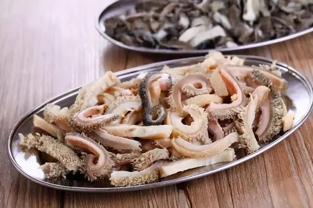 牛有几个胃，牛有几个胃子（牛的四个胃都有啥用）