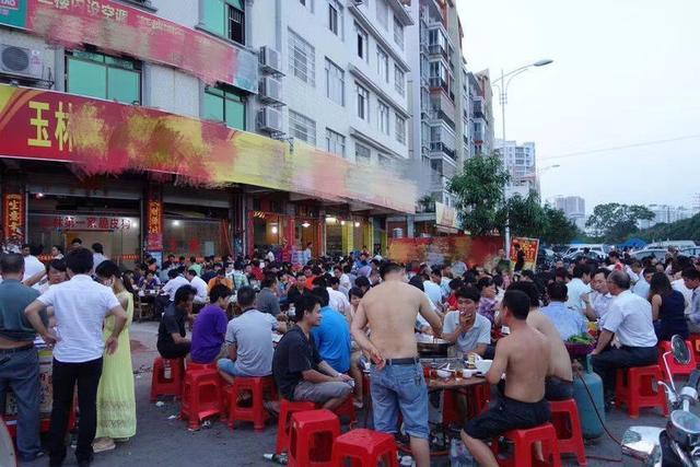 广西狗肉节在哪个城市，玉林狗肉节是几月几号（广西狗肉节曾遭300万人抵制）