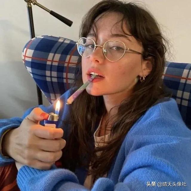 ［女头合集］心怀浪漫宇宙，微信头像，［女头合集］心怀浪漫宇宙，也珍惜人间日常。（头像 ， 心怀浪漫宇宙）