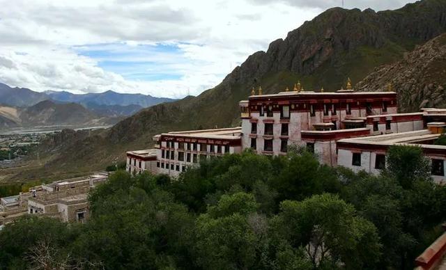 六大格鲁派佛教排名，藏传佛教格鲁派六大寺院的传说