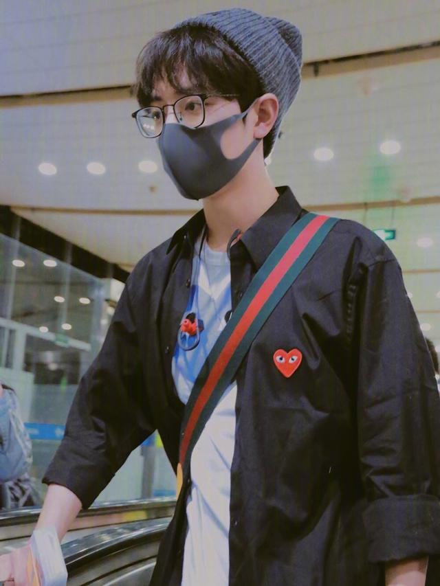 什么风格才适合男设计师穿，“设计师”肖战太会穿