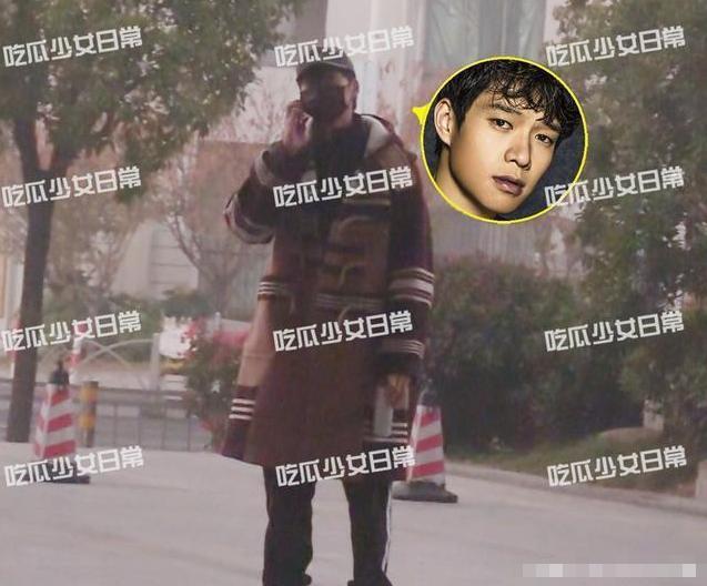 杨幂再次被拍到与魏大勋共度良宵，两人甜蜜如同小情侣