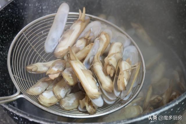 蛏子的家常做法，简单一炒就是一盘美食（蛏干怎么做好吃家常做法）