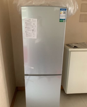 美的冰箱怎么调温度，美的对开门冰箱怎么调温度（一个人住怎么选冰箱）