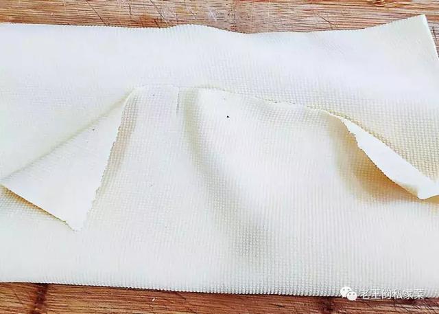 烟熏鱼干怎么做好吃，湖南烟熏鱼的家常做法（在家自己做健康卫生）