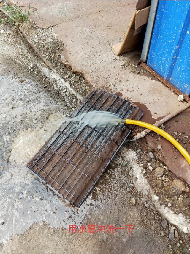 柜式空调怎么清理过滤网，空调自己怎么清洗（如何清理柜式空调过滤网）