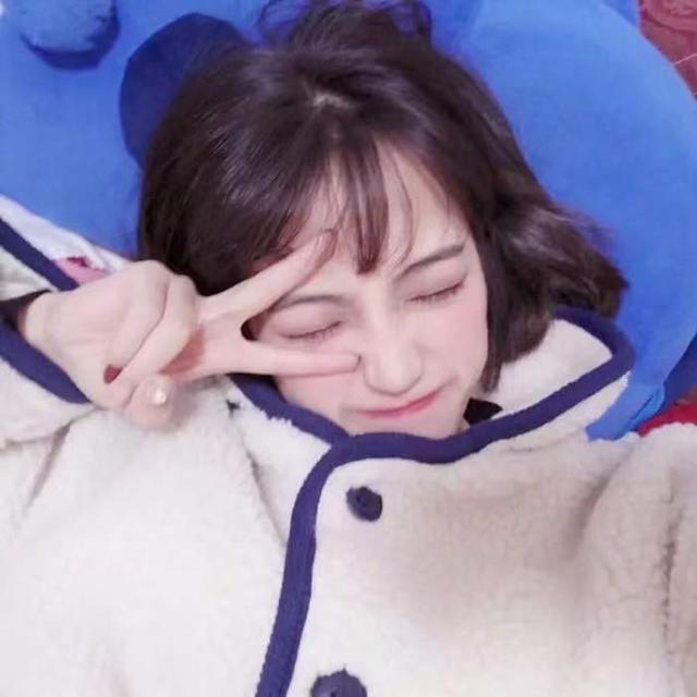 温柔女生头像动漫，温柔的动漫女生头像  满怀希望就会所向披靡微信（就会所向披靡）