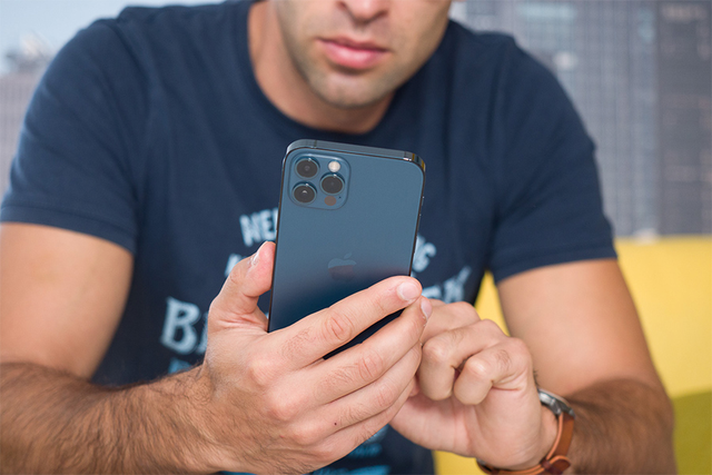 苹果手机无服务，苹果手机显示无服务怎么解决（iPhone12信号也翻车了）