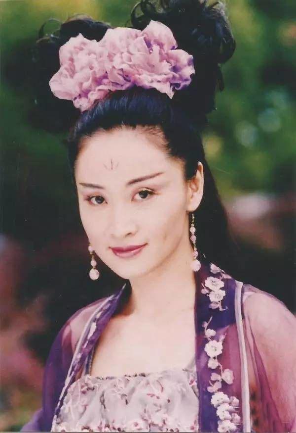 绝代双骄小仙女是谁演，新绝代双骄小仙女扮演者（20年前的《绝代双骄》才叫美女如云）
