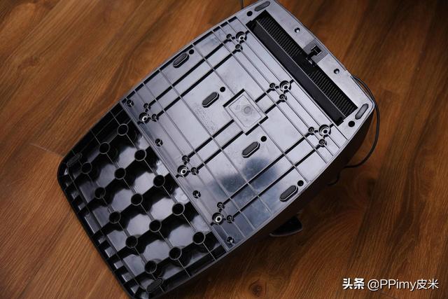 罗技游戏方向盘怎么样，TRUEFORCE力反馈方向盘