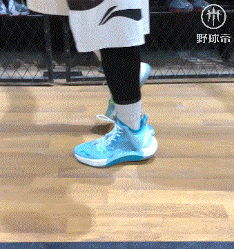 运动鞋带的系法，运动鞋如何系鞋带（防止崴脚！你得这么练！）