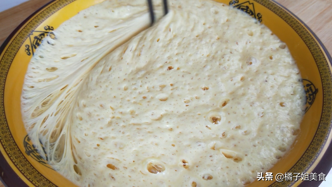 图片[3]-懒人早餐新宠：无需揉面的酥脆蓬松饼 10分钟搞定 比油条还简单-起舞食谱网