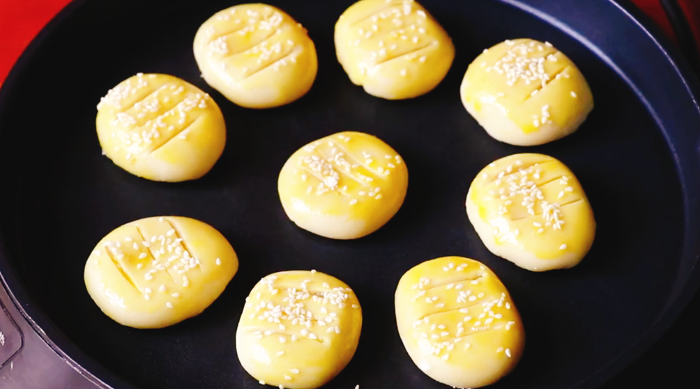 图片[8]-【老婆饼】做法步骤图 没有烤箱也能做 个个酥到掉渣-起舞食谱网