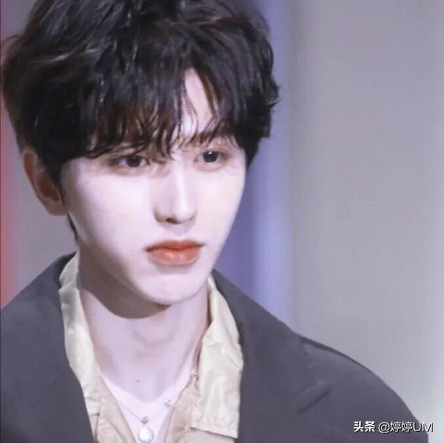 蔡徐坤(坤)，微信头像，蔡徐坤(坤)（蔡徐坤头像壁纸<一>）